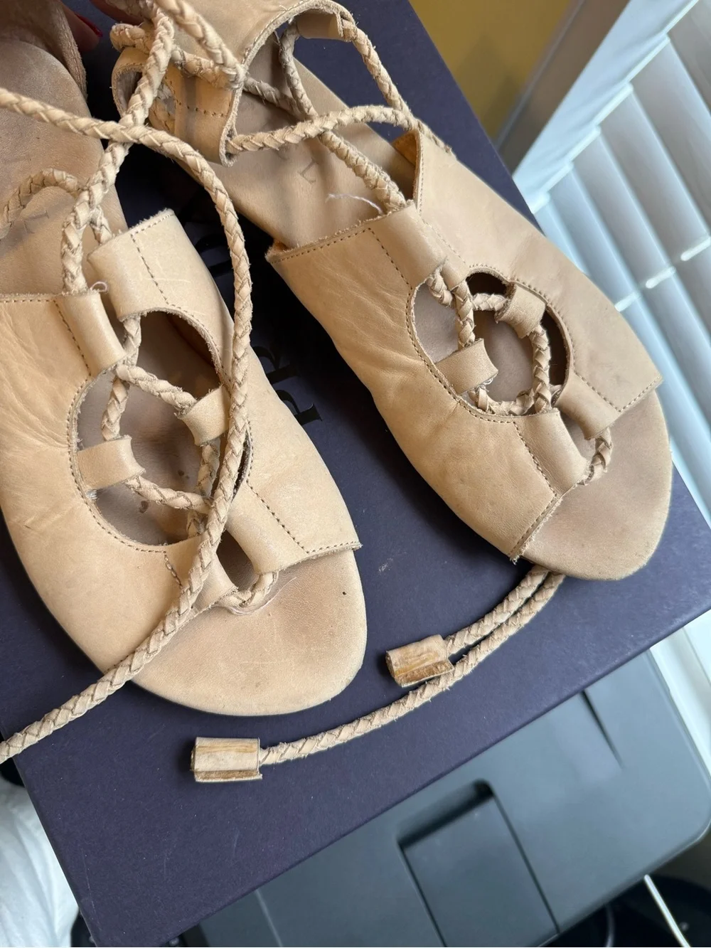 Fiel Women’s Gladiator Sandals – Size 7 – 100% Leather – Cream Color